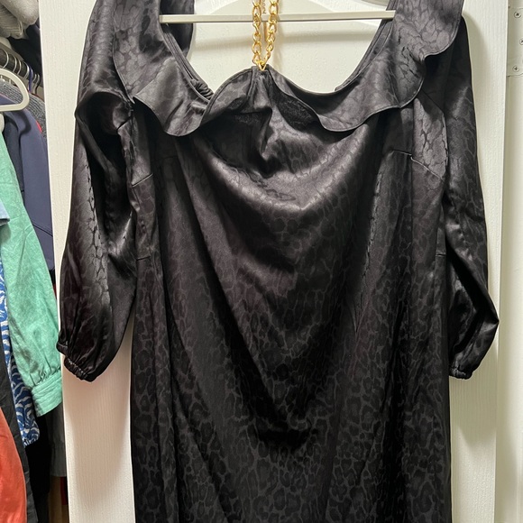 MK off the shoulder dress with necklace included - Picture 4 of 4